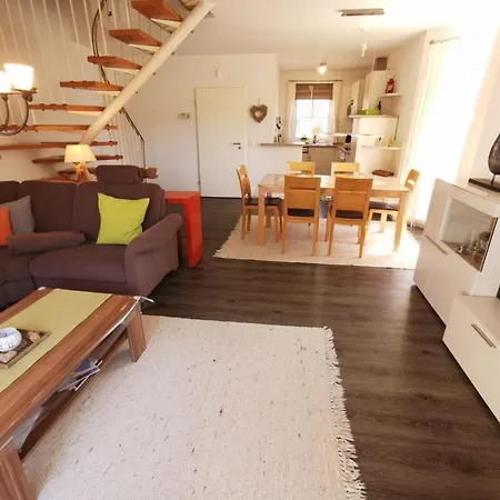 Holiday home Duewels Hus Krummhoern